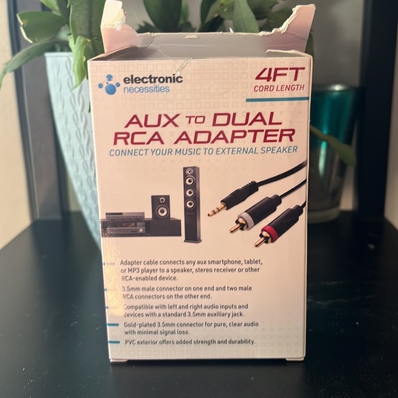 🌹 3 for $20 New🎉 aux to dual RCA adapter - Picture 2 of 2